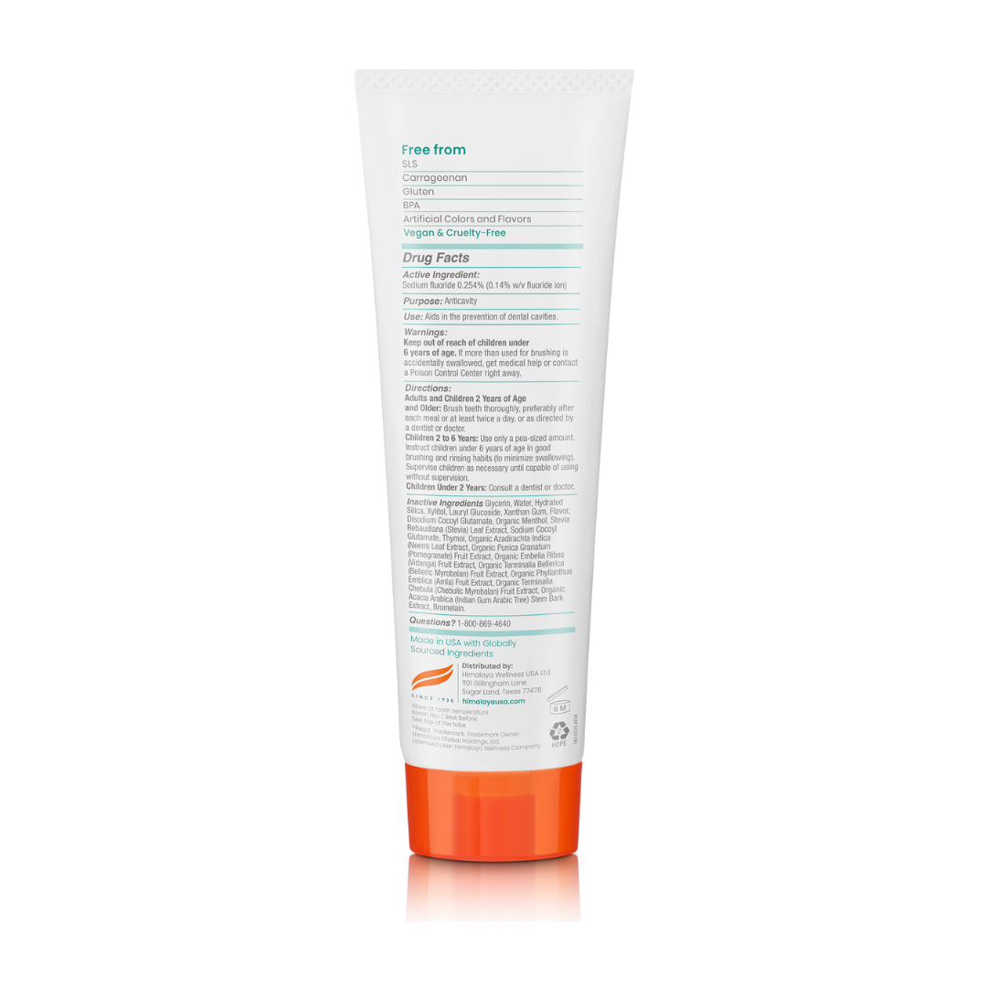 Anticavity Fluoride Mint Toothpaste - Image 2
